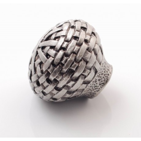 PP002 Novelty Handmade Solid Pewter Finely Sculpted Statuary Pull And Knob Of Hand Knitting Theme.