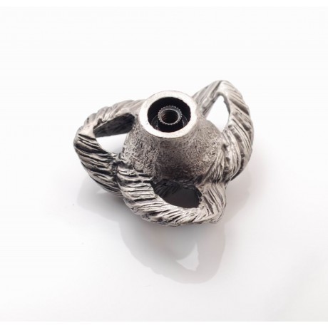 PX075 Novelty Handmade Solid Pewter Finely Sculpted Statuary Pull And Knob Of Hand Knitting Theme