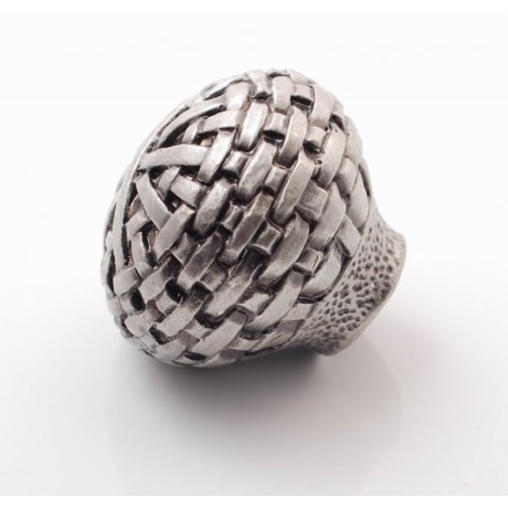 PP002 Novelty Handmade Solid Pewter Finely Sculpted Statuary Pull And Knob Of Hand Knitting Theme.