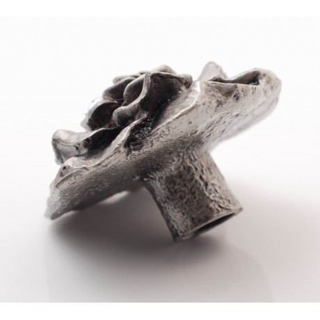 PP062 Novelty Handmade Solid Pewter Finely Sculpted Statuary Pull And Knob Of Gardens Theme.
