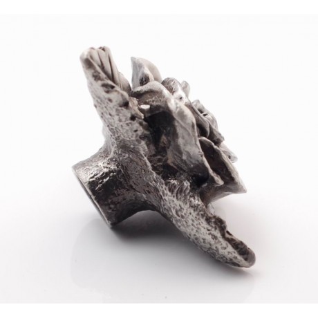 PP065 Novelty Handmade Solid Pewter Finely Sculpted Statuary Pull And Knob Of Gardens Theme.